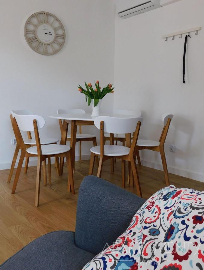 Apartamenty Dukla Luaran gambar